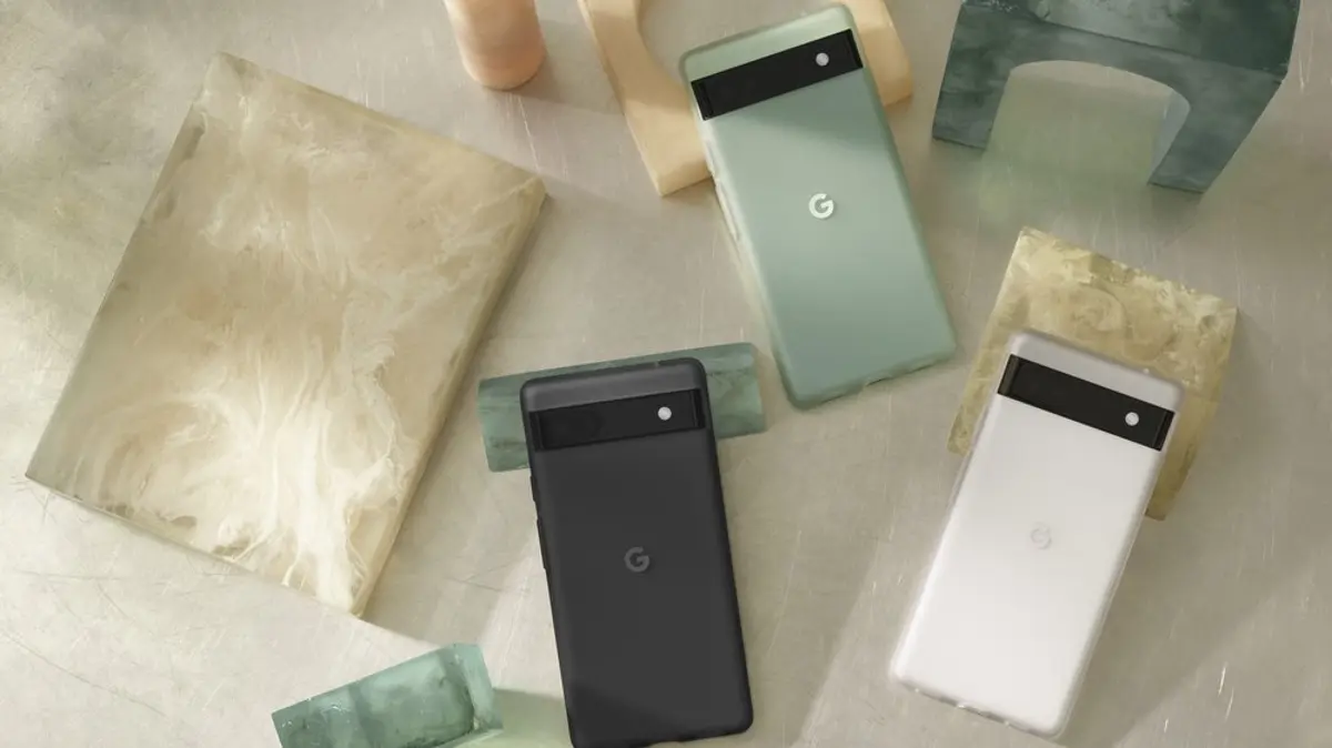 Pixel 6a ya es oficial, Google lanza su smartphone “barato” con Tensor y panel OLED