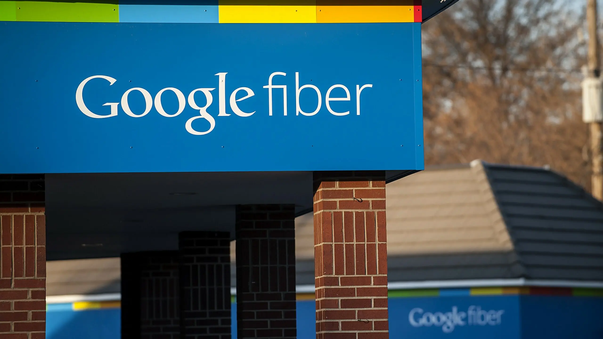 Google comenzará a ofrecer internet de fibra óptica de 100 Gbps de descarga