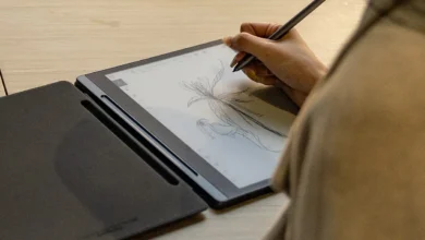 Lenovo lanza la YOGA Paper, una tableta con pantalla de tinta electrónica