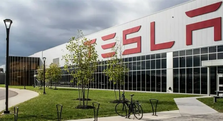 Tesla podría abrir una de sus fábricas en CDMX