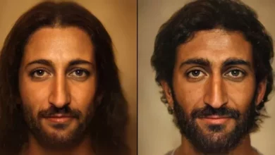 Utilizando Inteligencia Artificial, un artista recrea “selfies” de Jesucristo, Napoelon, Cleopatra y más…