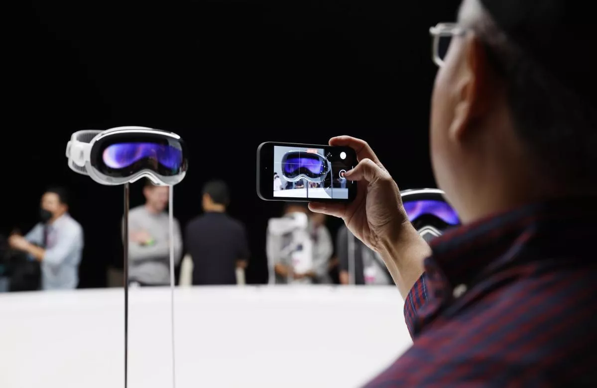 Apple liberó primera beta de visionOS de las gafas Vision Pro y desarrolladores pusieron manos a la obra