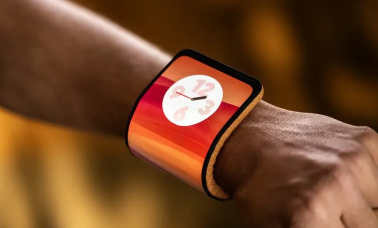 Motorola presenta un smartphone flexible capaz de convertirse en un smartwatch