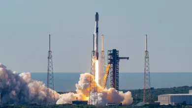 Primer vuelo exitoso del Falcon 9 con 22 satélites Starlink