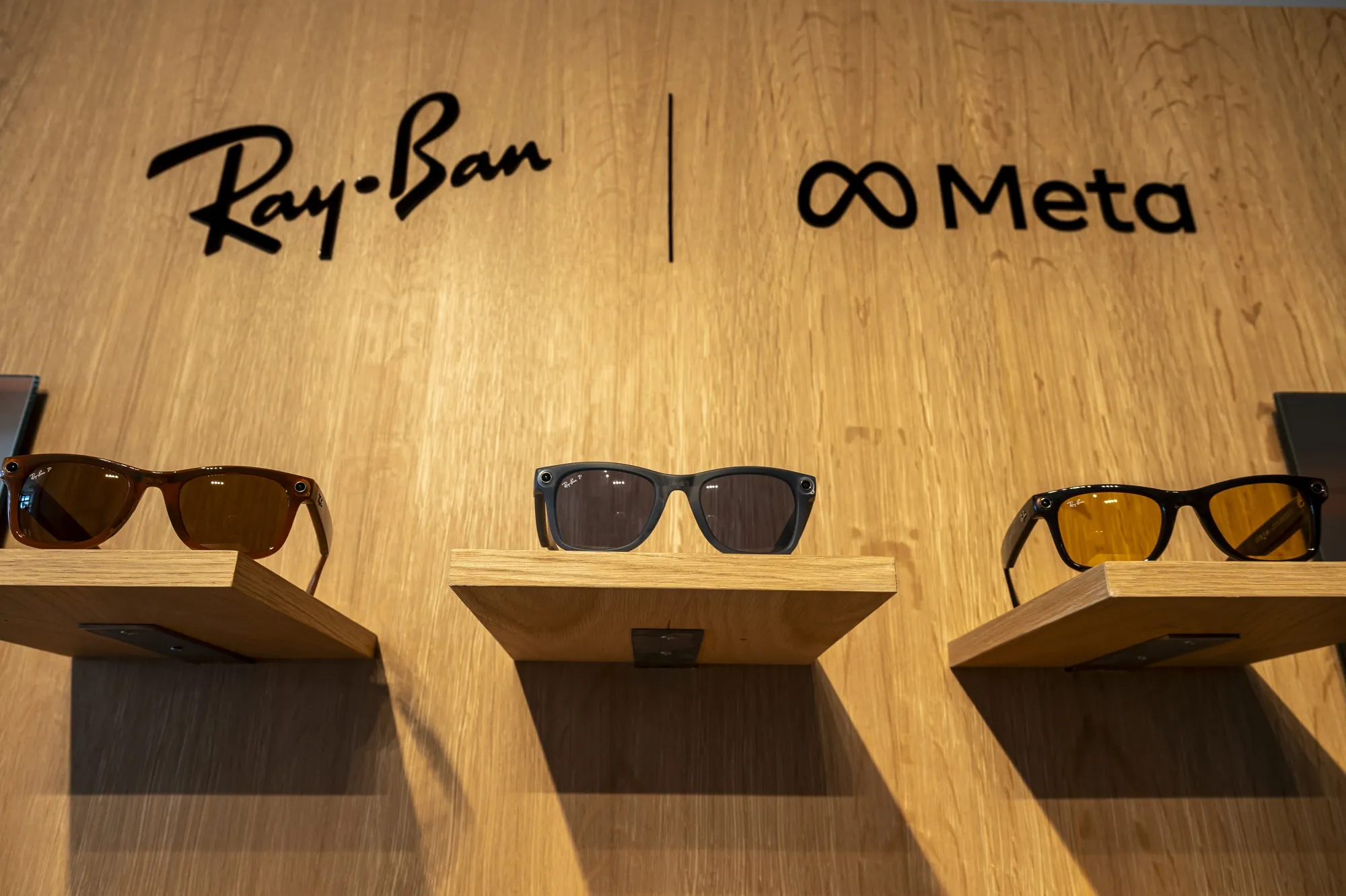 Meta y Ray-Ban amplían su colaboración de gafas inteligentes