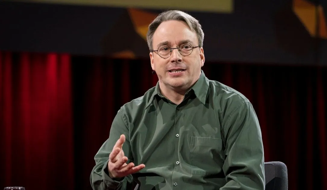 Linus Torvalds: la IA hoy es 90% marketing y 10% de uso real