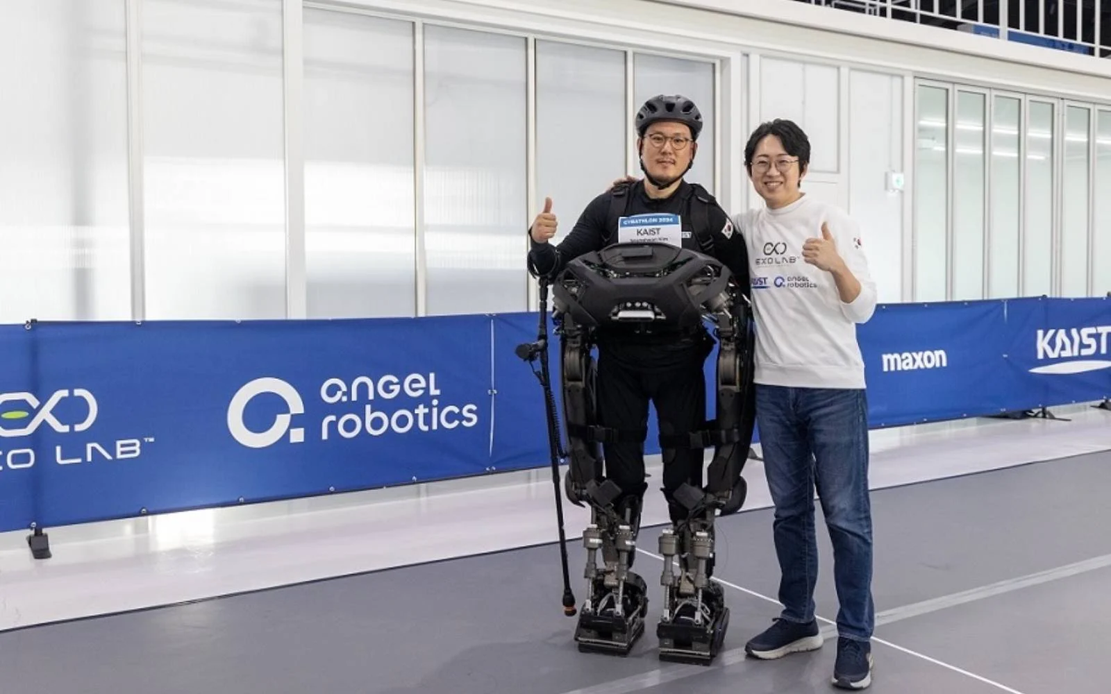 KAIST presenta robot que mejora la movilidad de personas con paraplejia