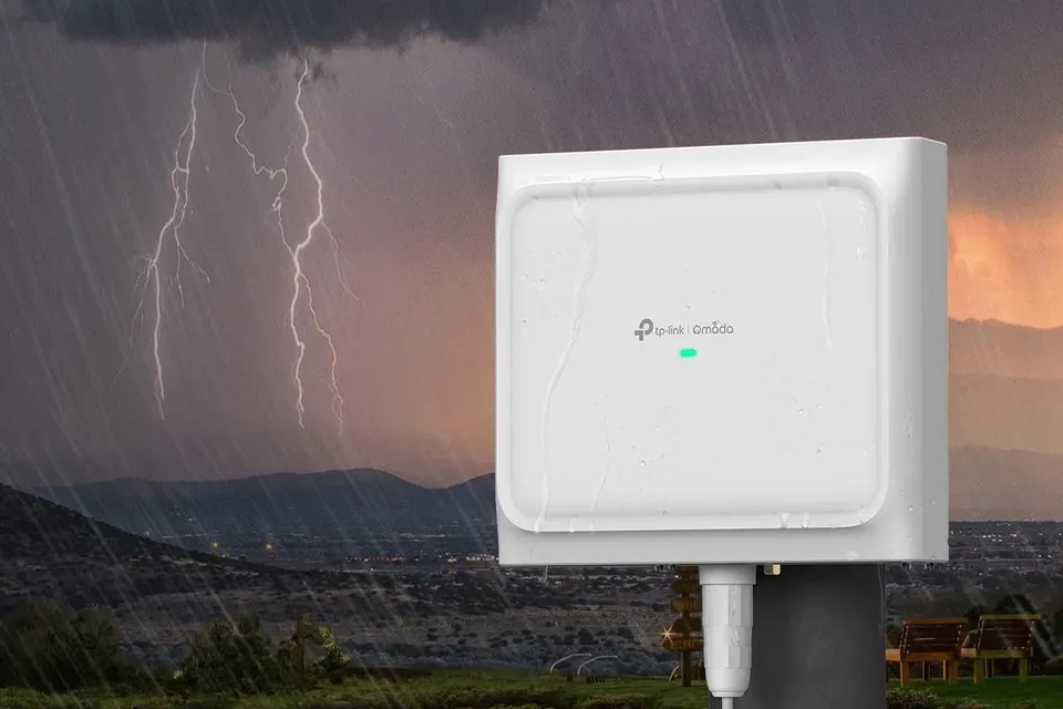 Ya puedes tener WiFi 7 en tu patio con este router a prueba de agua