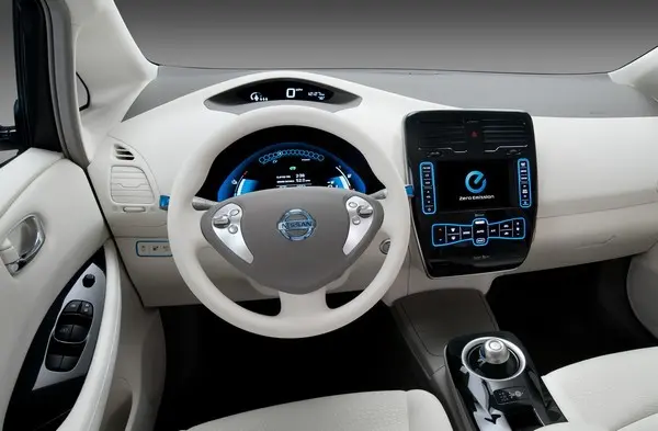 Microsoft lanza Windows Embedded Automotive 7 con la ayuda de Ford y Nissan