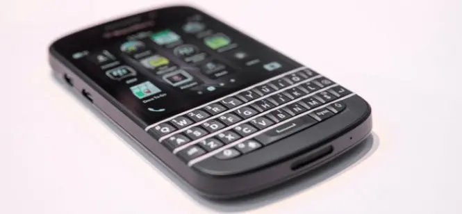 blackberry-q10-hands-on-edit-14_verge_super_wide
