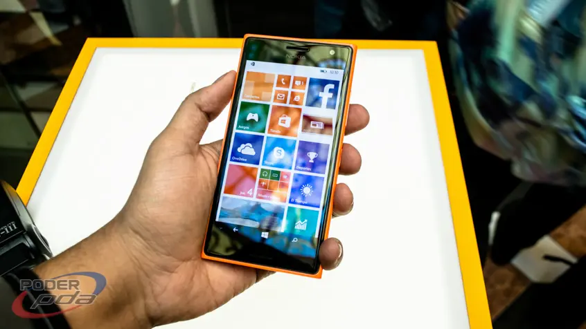 Lumia 735-14