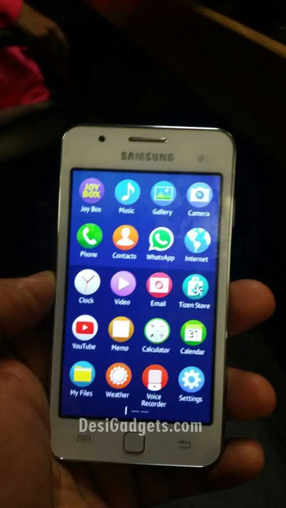 Samsung-Tizen-Z1-WhatsApp2
