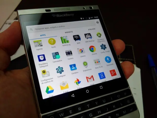 BlackBerry-Passport-Silver-Edition-con-Android