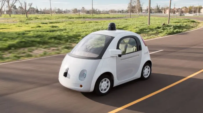 Google Car recibe su primera infraccion