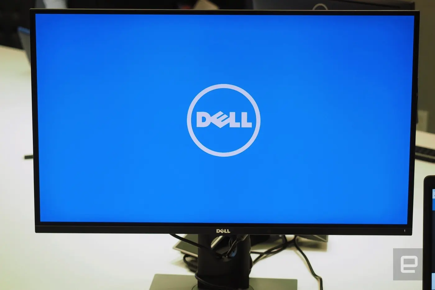 dell panel oled 4k ces 2016 7