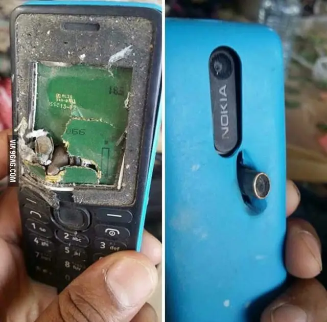 Nokia 201 detiene bala en Afganistán