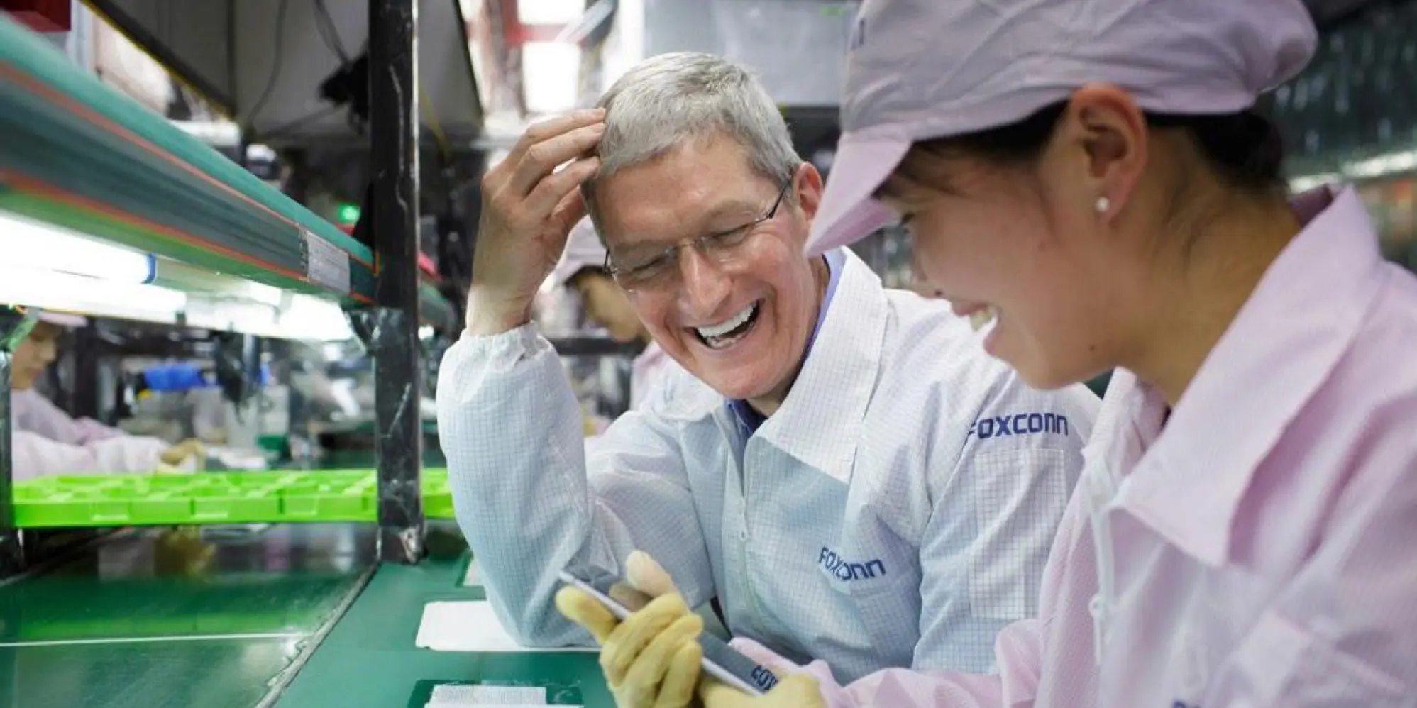 foxconn-iphone-tim-cook-us1