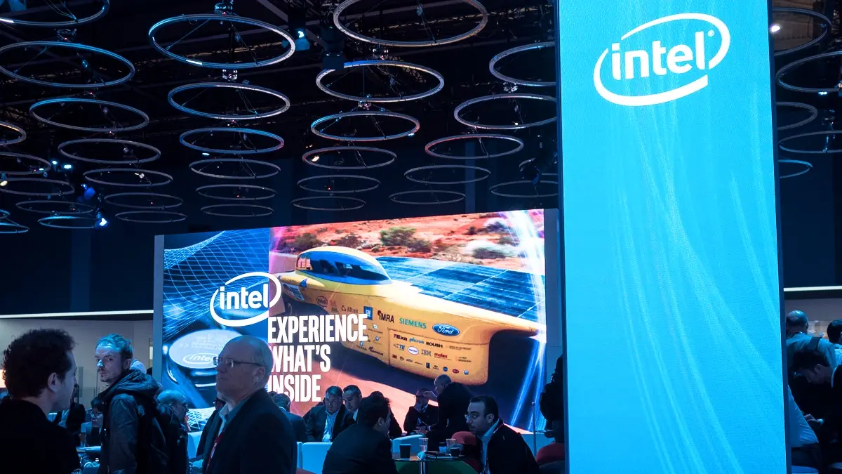 Intel-MWC2017-5G