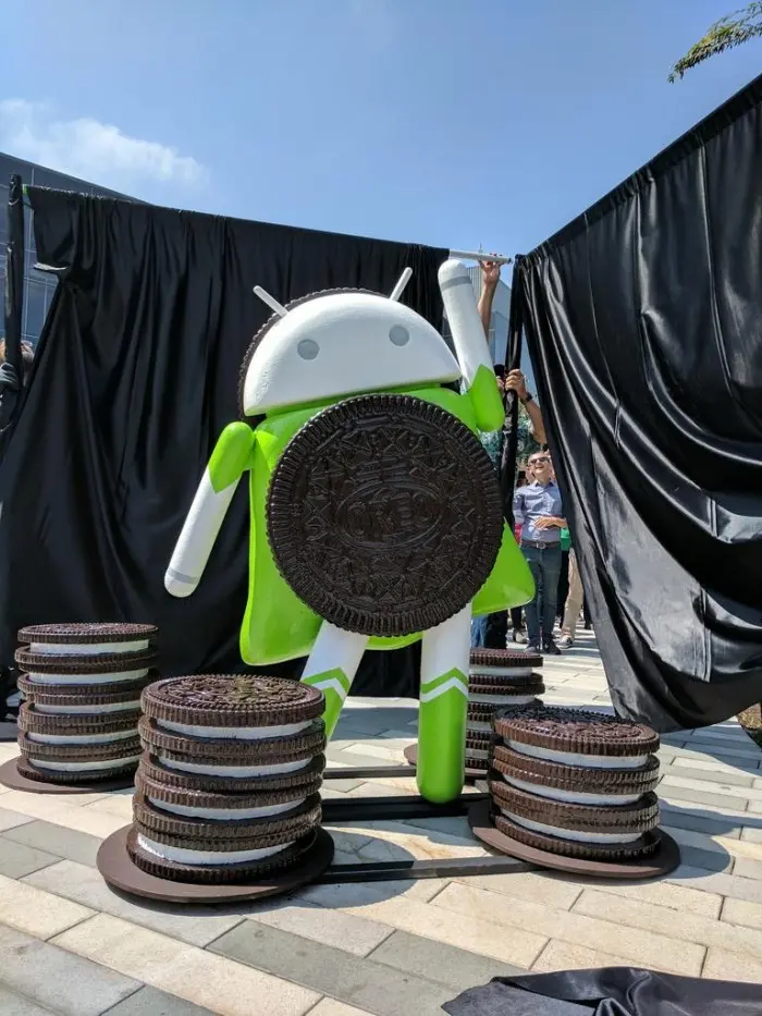android oreo estatua